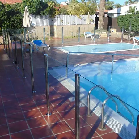 Bungalow Tartanas I I Otel